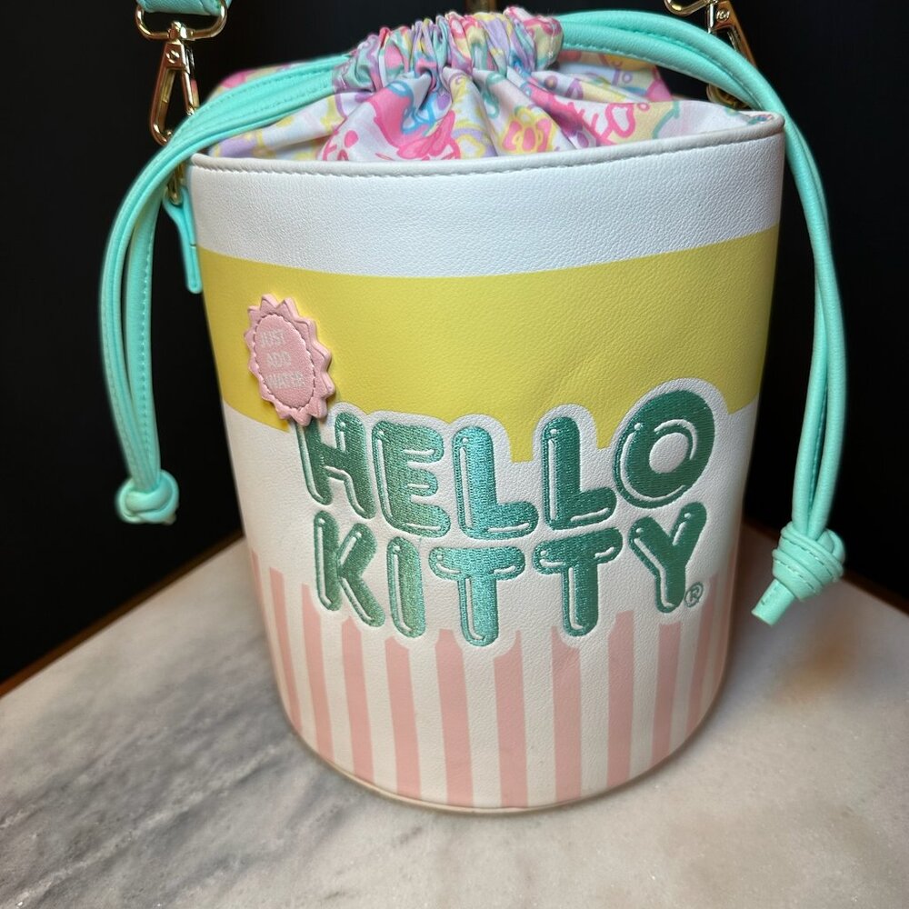 Hello Kitty Cup O' Kitty Bag